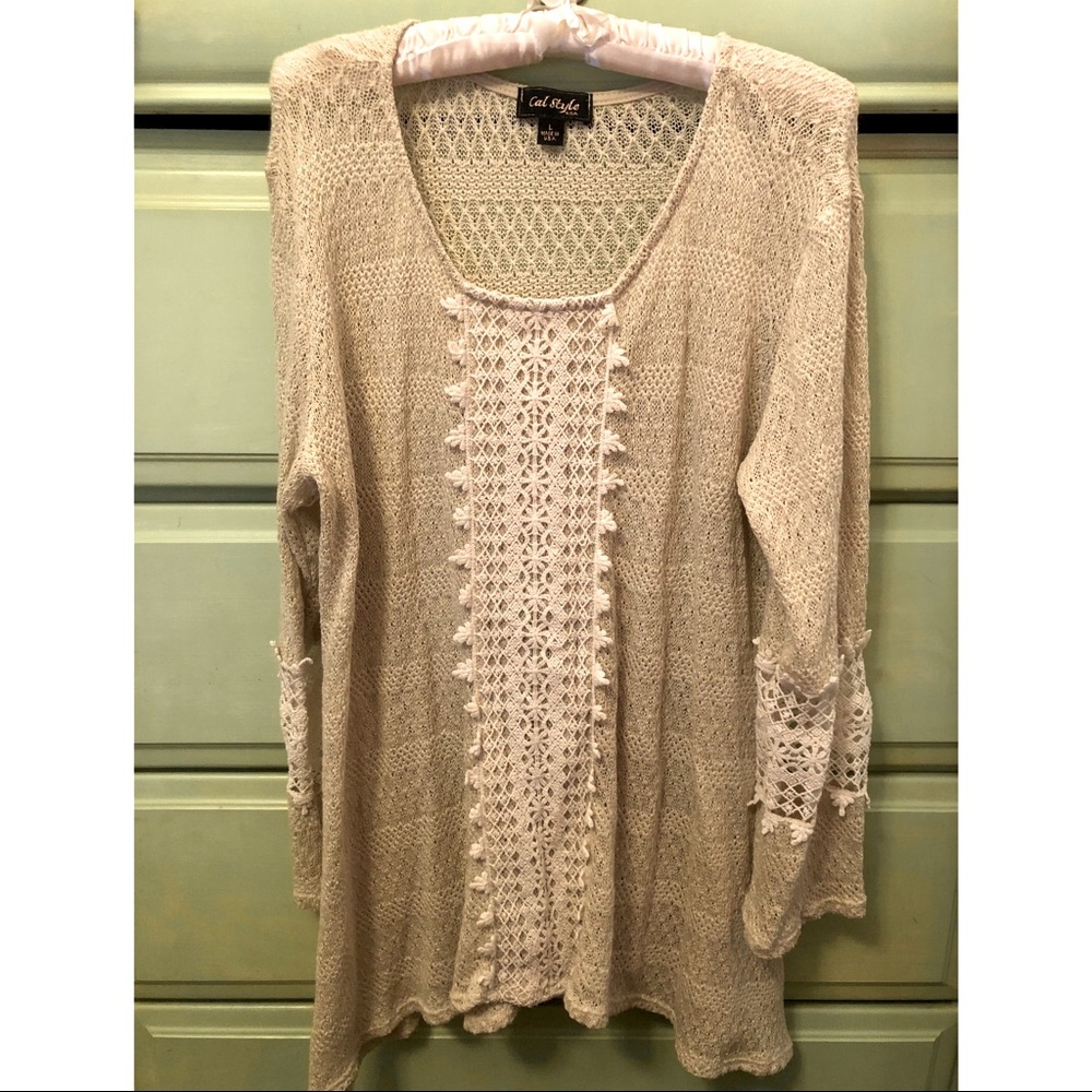 Women’s crotchet style sweater